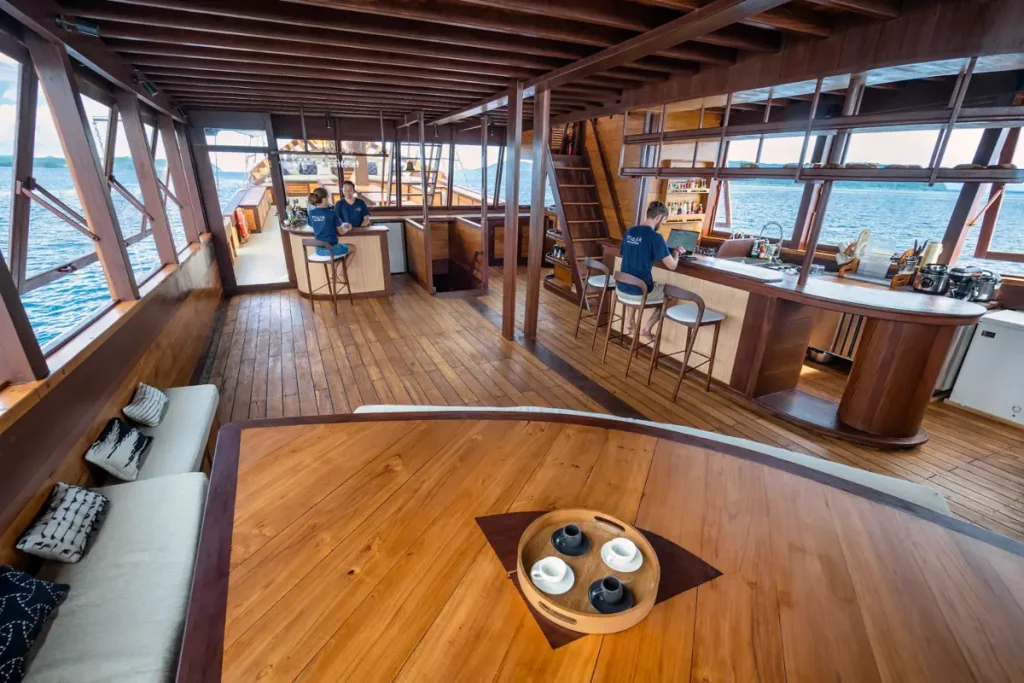Bar and lounging area on a luxury liveaboard in Komodo National Park